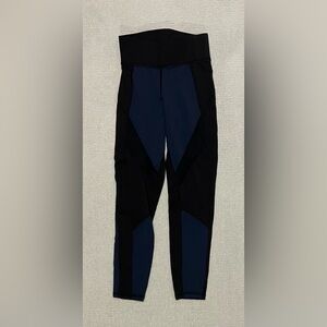 MICHI // Running Leggings. SZ: XS. Black, Navy.